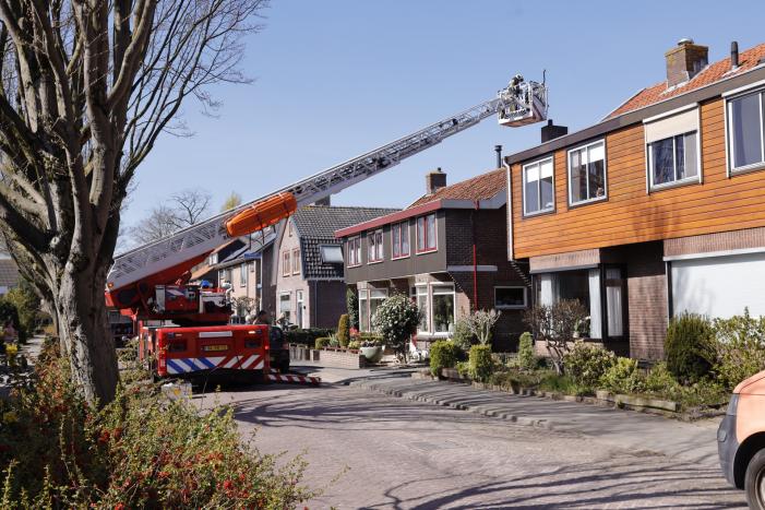 Woning vol rook bij brand in schoorsteen
