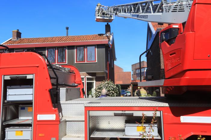 Woning vol rook bij brand in schoorsteen