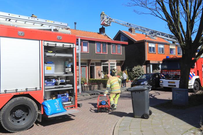 Woning vol rook bij brand in schoorsteen
