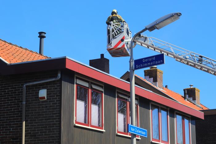 Woning vol rook bij brand in schoorsteen