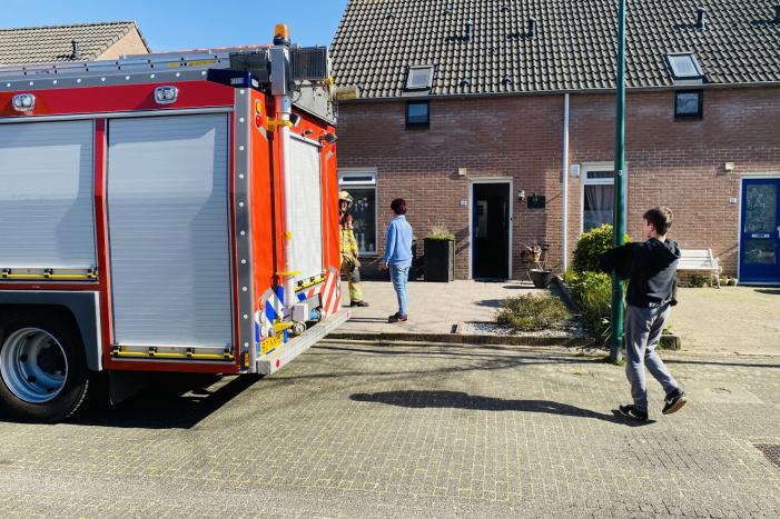 Veel rook uit woning na brand