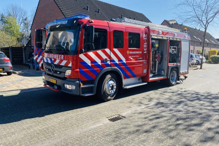 Veel rook uit woning na brand