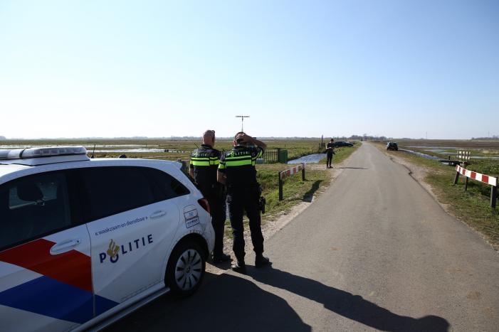 Jerrycans met mogelijk drugsafval aangetroffen