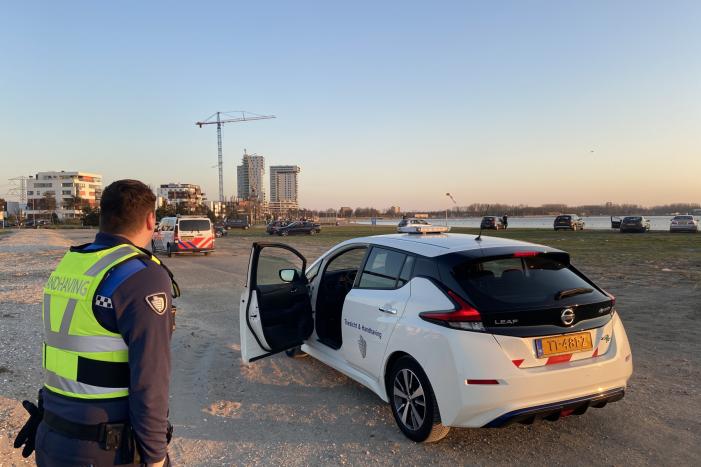 Strandboulevard Nesselande druk met bezoekers