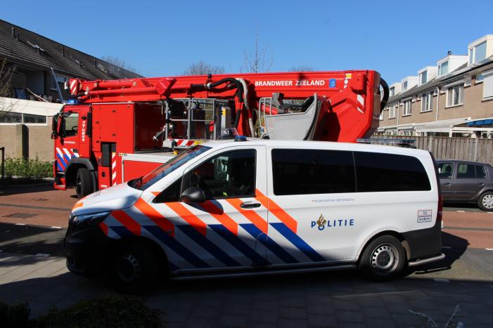 Man in boeien geslagen bij woningbrand