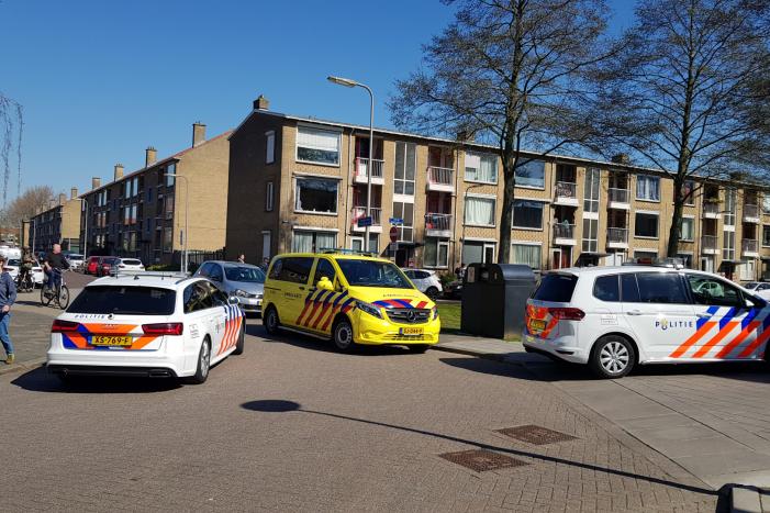 Traumahelikopter landt voor incident in bovenwoning