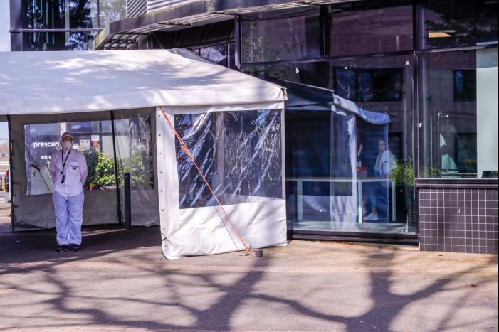 Covid-19 controlepunt geopend op bedrijventerrein Noordschil