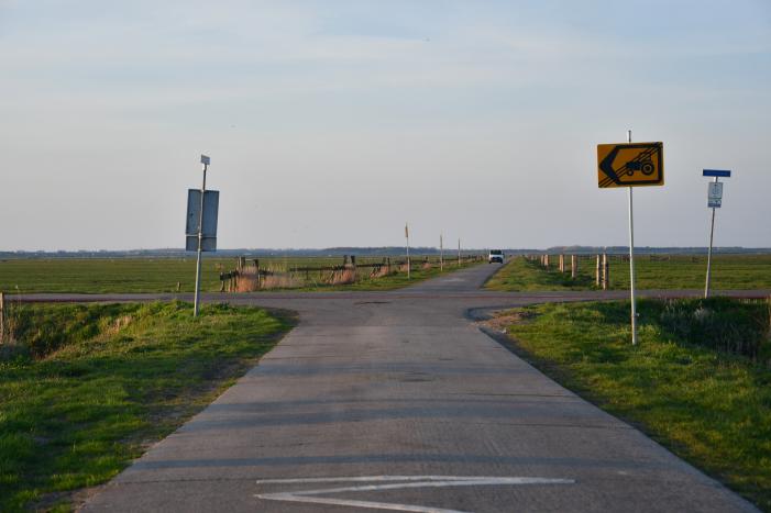 Speciale brug voor landbouwverkeer aangelegd in polder