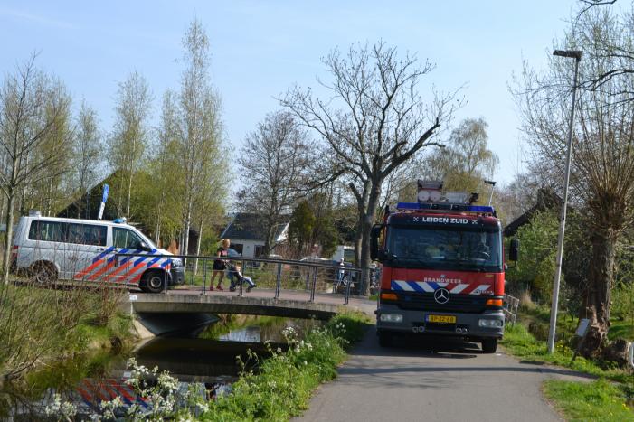 Man bekneld in leiding septictank