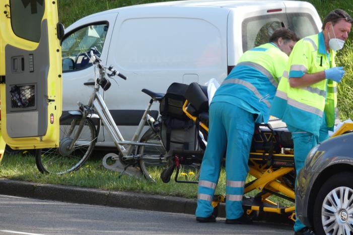 Fietser gewond bij aanrijding met auto
