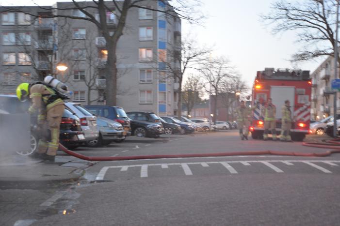 Forse rookontwikkeling bij ondergrondse containerbrand