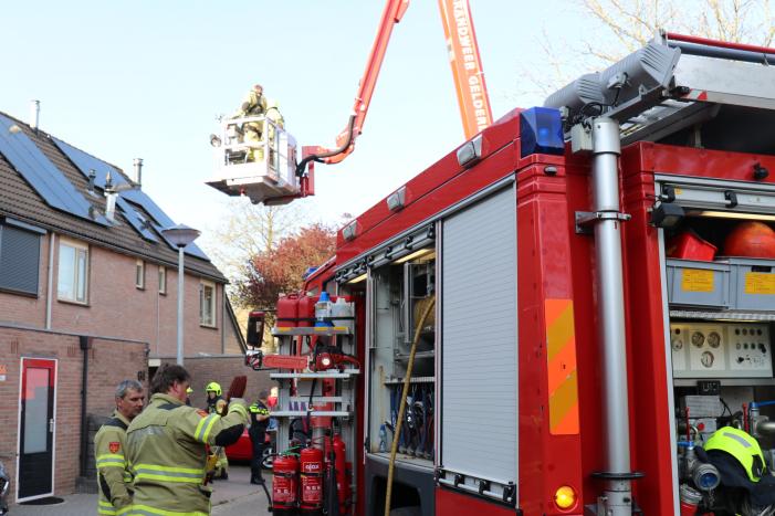 Wespennest wegbranden zorgde voor dakbrand