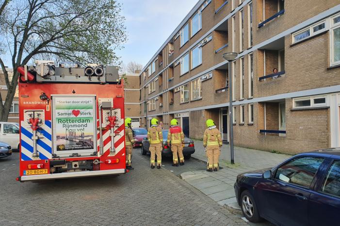 Kind binnen, ouder buiten