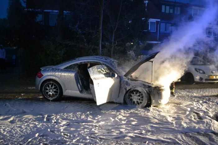 Autobrand mogelijk aangestoken