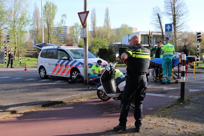 Persoon ernstig gewond na aanrijding met politiewagen