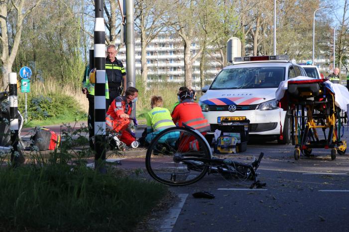 Persoon ernstig gewond na aanrijding met politiewagen