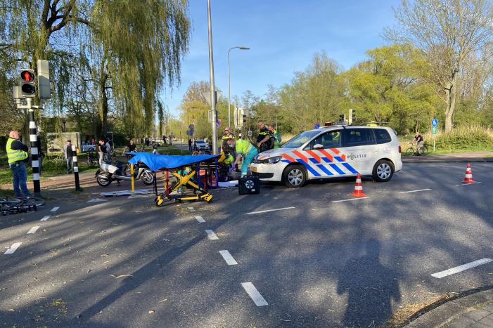 Persoon ernstig gewond na aanrijding met politiewagen