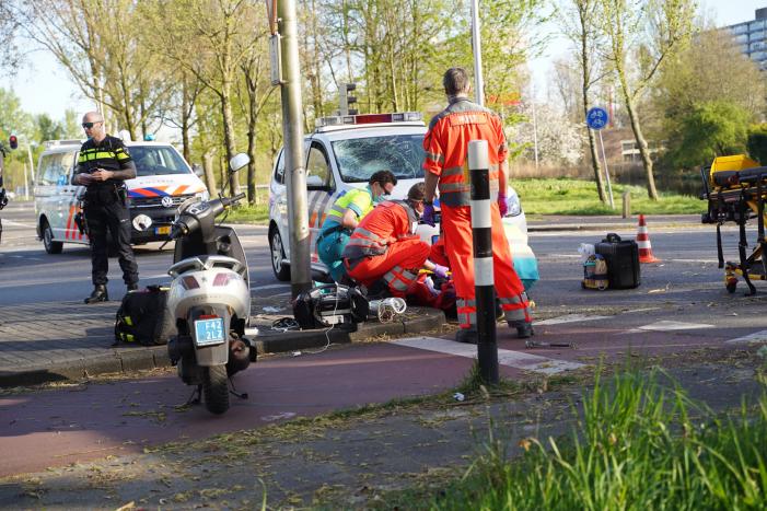 Persoon ernstig gewond na aanrijding met politiewagen