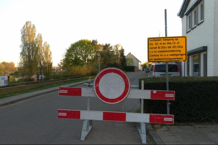 Gemeente plaatst waarschuwingsborden voor afsluiten dijken