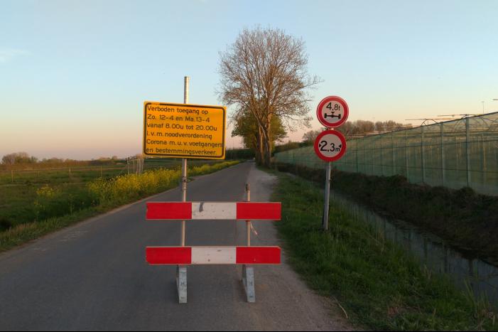 Gemeente plaatst waarschuwingsborden voor afsluiten dijken