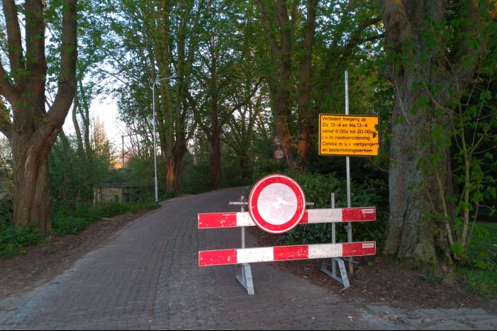 Gemeente plaatst waarschuwingsborden voor afsluiten dijken