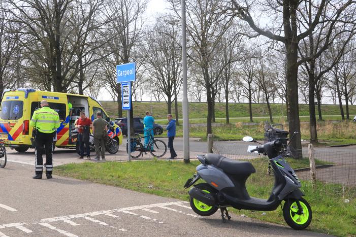 Scooterrijder gaat onderuit