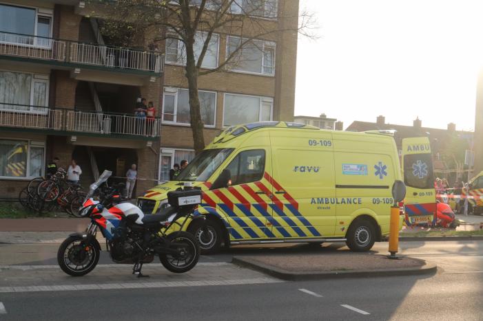 Scooterrijder ernstig gewond na val