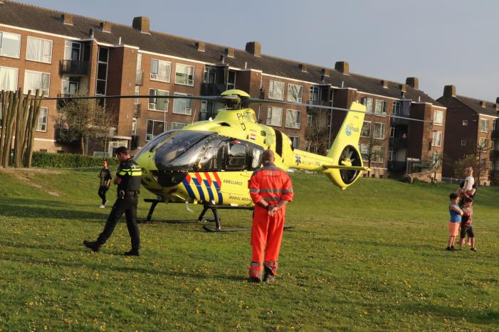 Scooterrijder ernstig gewond na val