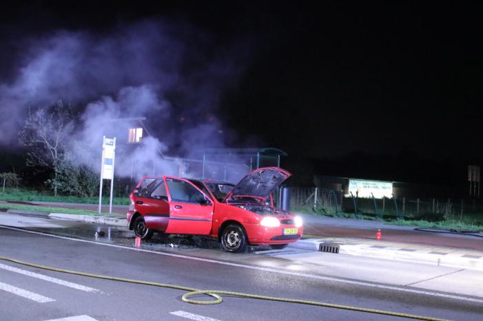 Auto volledig uitgebrand