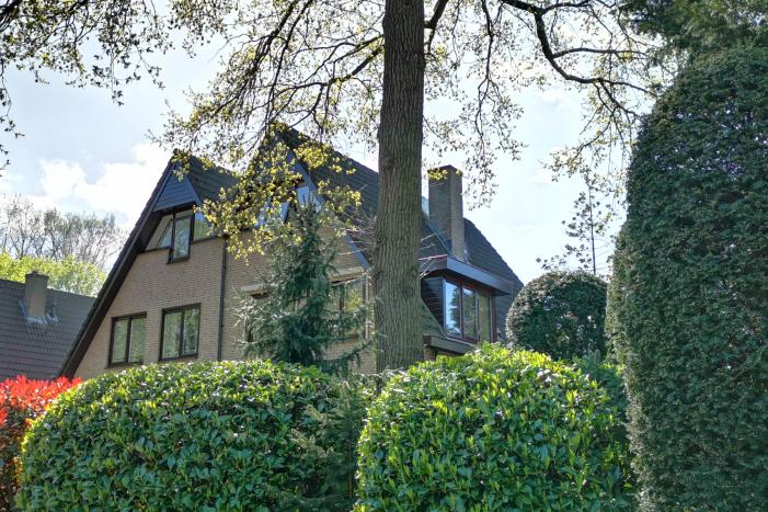 Containerbrand slaat over naar dak