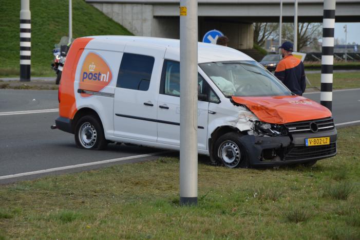 Flinke schade na ongeval op kruising