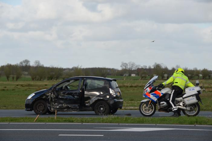 Flinke schade na ongeval op kruising