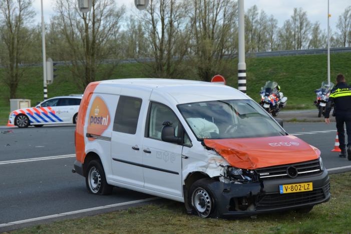 Flinke schade na ongeval op kruising