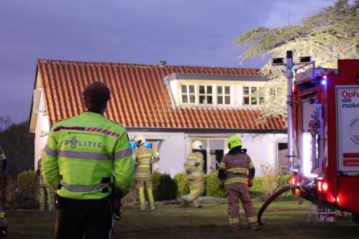 Flinke rookontwikkeling bij dakbrand