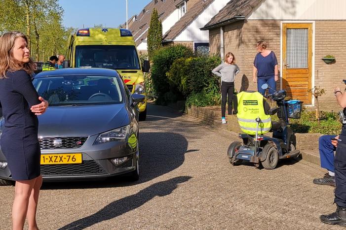 Persoon op scootmobiel gewond na aanrijding