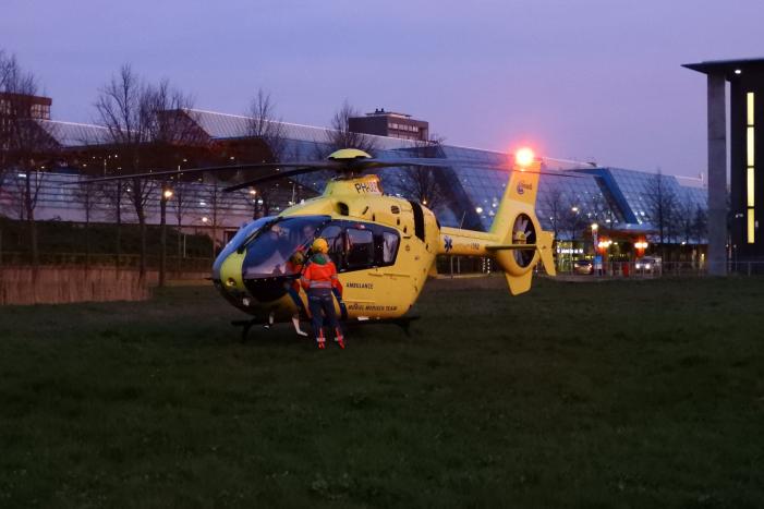 Traumahelikopter land voor een medische noodsituatie