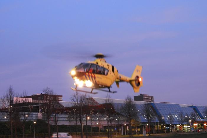 Traumahelikopter land voor een medische noodsituatie