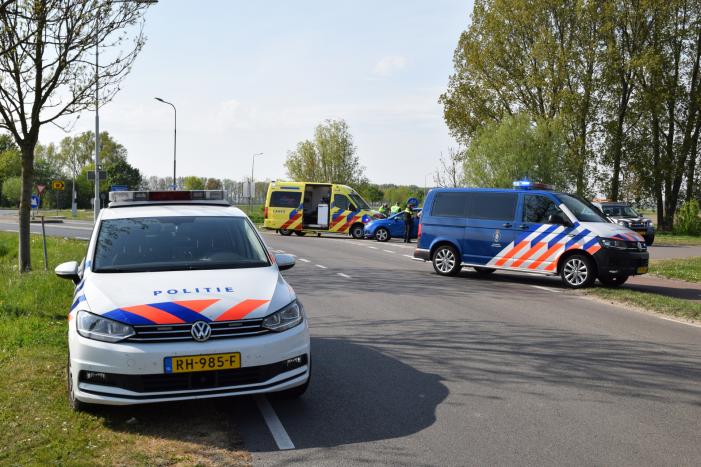 Fietser lichtgewond na aanrijding