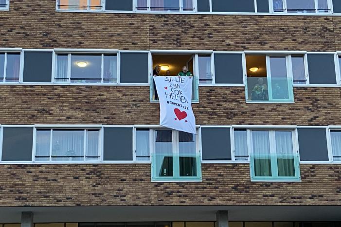 Lasershow voor zorgmedewerkers