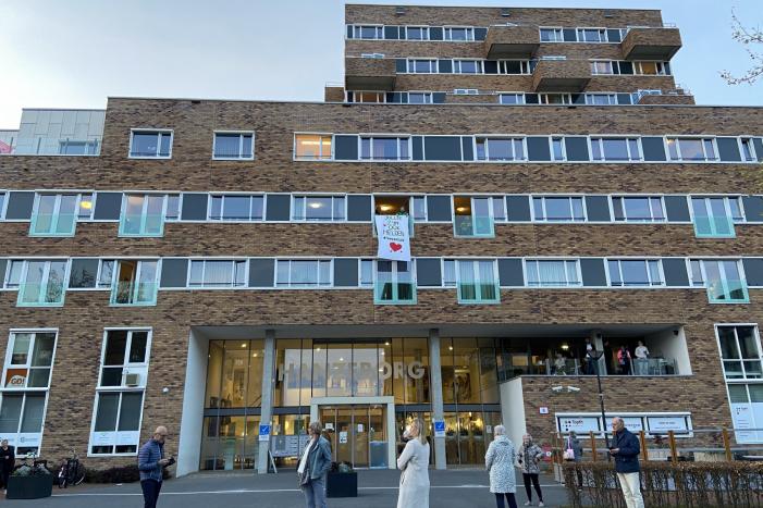 Lasershow voor zorgmedewerkers