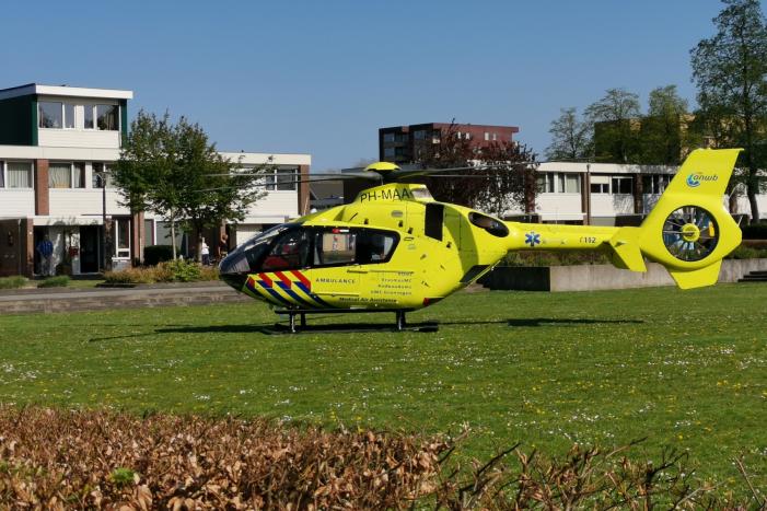 Traumateam assisteert bij medische noodsituatie