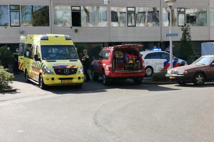 Traumateam assisteert bij medische noodsituatie