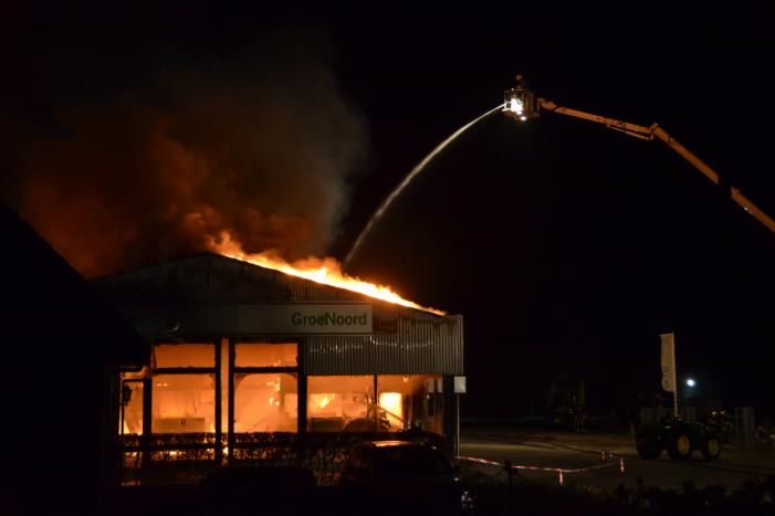Grote brand verwoest bedrijfspand