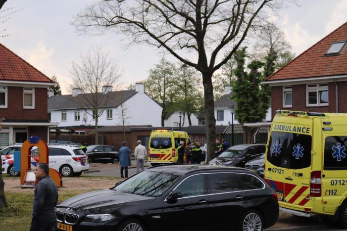 Persoon zwaargewond na val van hoogte