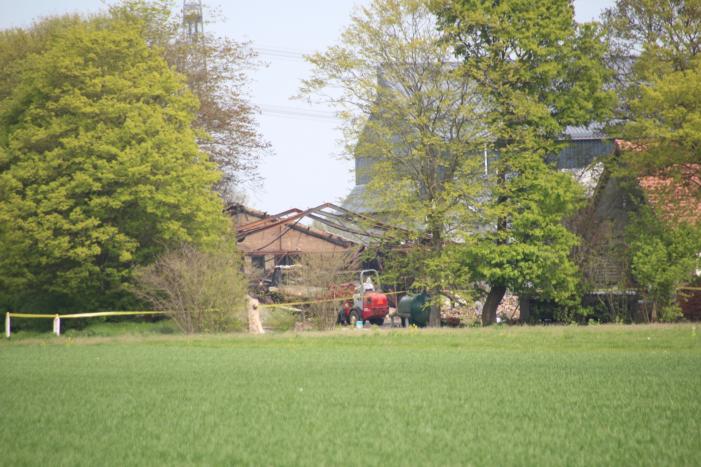 Onderzoek naar uitslaande brand in grote schuur