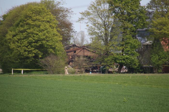 Onderzoek naar uitslaande brand in grote schuur