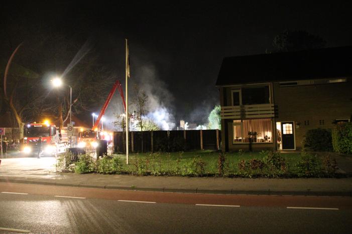 Veel rook bij brand in garageboxen