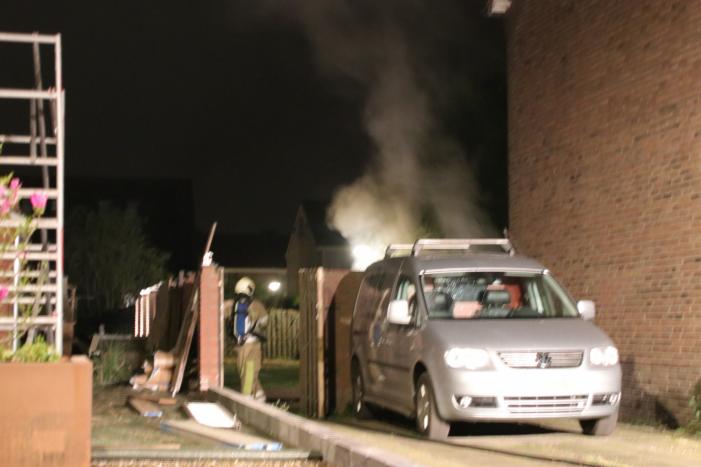 Bewoners merken brand in achtertuin niet op