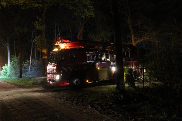 Brand in schoorsteen van woning