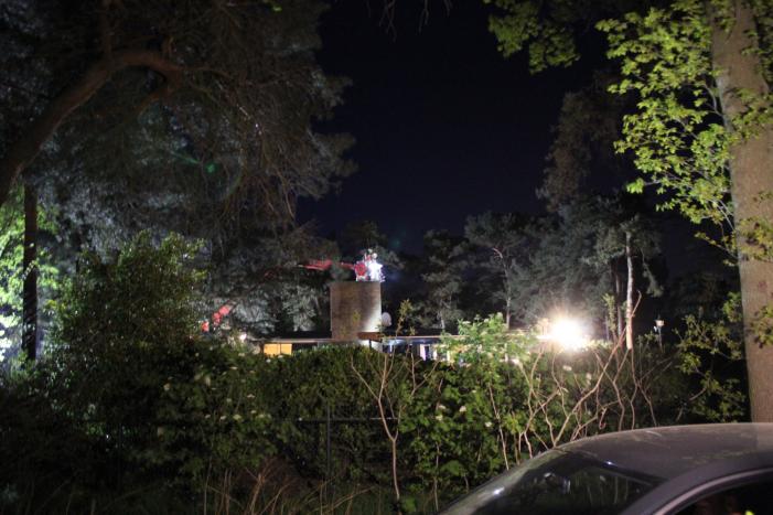 Brand in schoorsteen van woning
